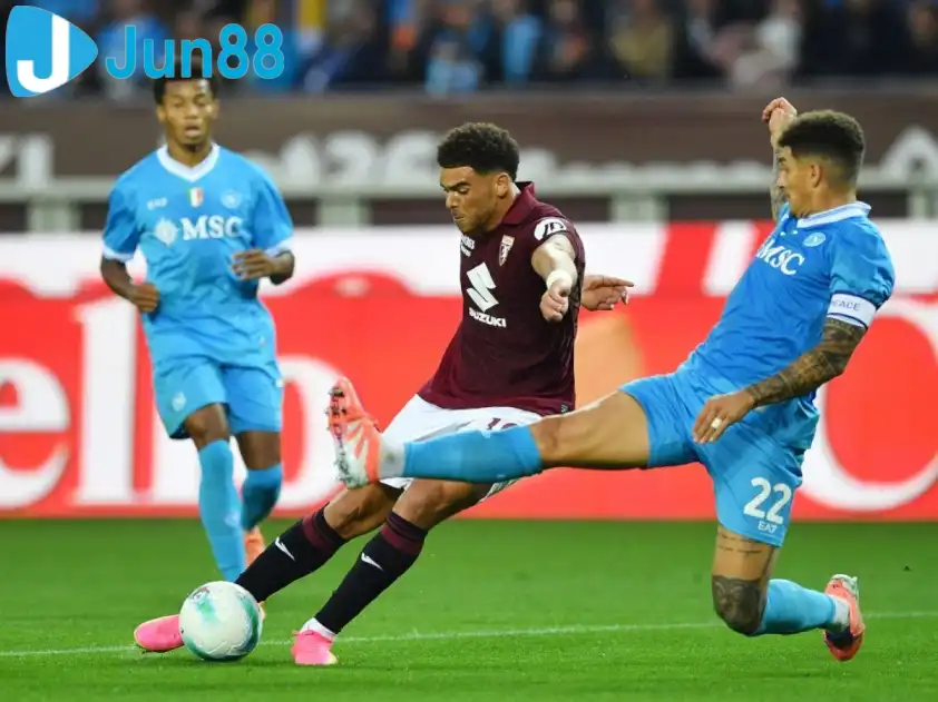 Torino vừa bất ngờ đánh bại Napoli tại vòng 7 Serie A (Ảnh: Football Italia)
