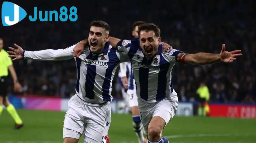 Real Sociedad được dự đoán sẽ nối dài chuỗi chiến thắng khi hành quân đến sân của Elche. Real Sociedad được dự đoán sẽ nối dài chuỗi chiến thắng khi hành quân đến sân của Elche.