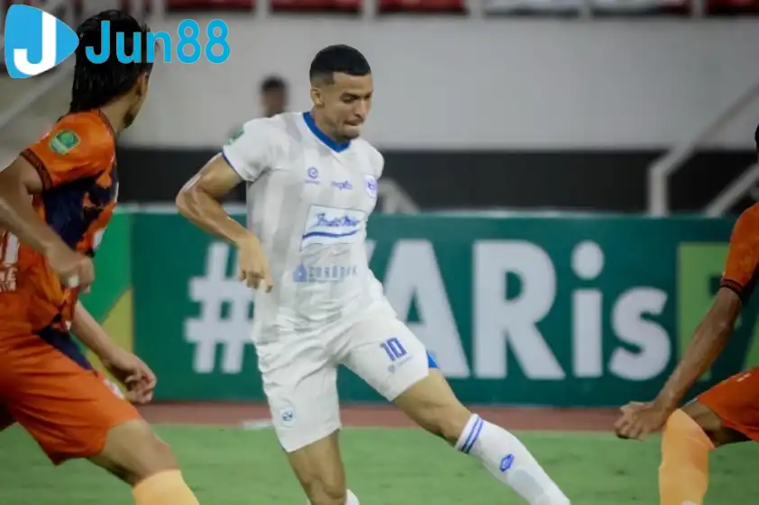 PSIS Semarang được đánh giá cao hơn trong trận đấu này