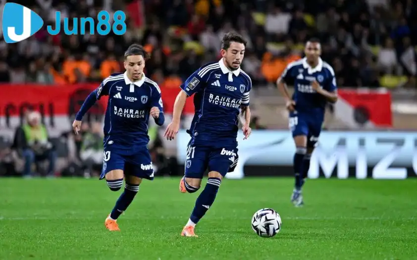 Đội chủ nhà và đội khách được dự đoán sẽ chia điểm trong trận đấu này. Đội chủ nhà và đội khách được dự đoán sẽ chia điểm trong trận đấu này.