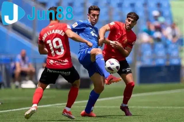 Đội khách được đánh giá cao hơn một chút trong trận đấu này Đội khách được đánh giá cao hơn một chút trong trận đấu này