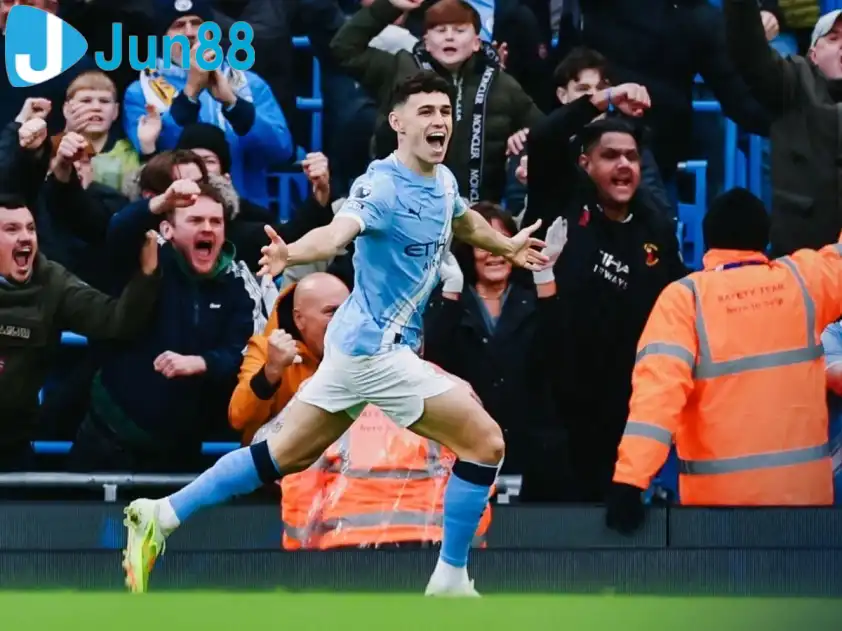 Foden vừa lập cú đúp trong chiến thắng nhọc nhằn của Man City trước Leeds ở vòng đấu vừa qua Foden vừa lập cú đúp trong chiến thắng nhọc nhằn của Man City trước Leeds ở vòng đấu vừa qua